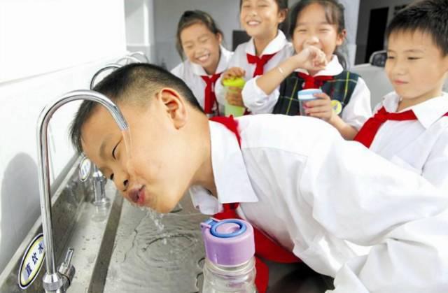  我們到底喝哪種水好？